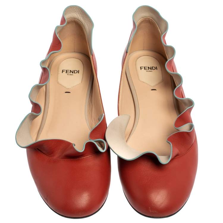 مملوكة مسبقًا Fendi Red Leather Ruffle Trim Ballet Flats Size 39