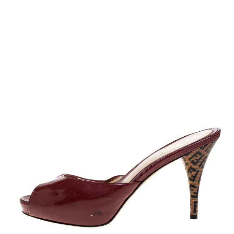 Pre Owned Fendi Burgundy Patent Leather FF Superstar Peep Toe Mule Slides Size 38