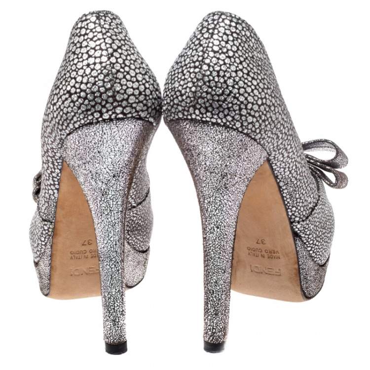 Pre Owned Fendi Silver Textured Fabric Bow Peep Toe Pumps Size 37