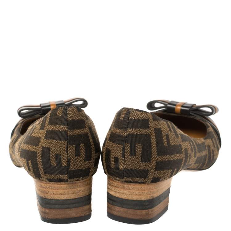Pre Owned Fendi Brown/Black Zucca Canvas And Leather Bow Cap Toe Ballet Flats Size 39