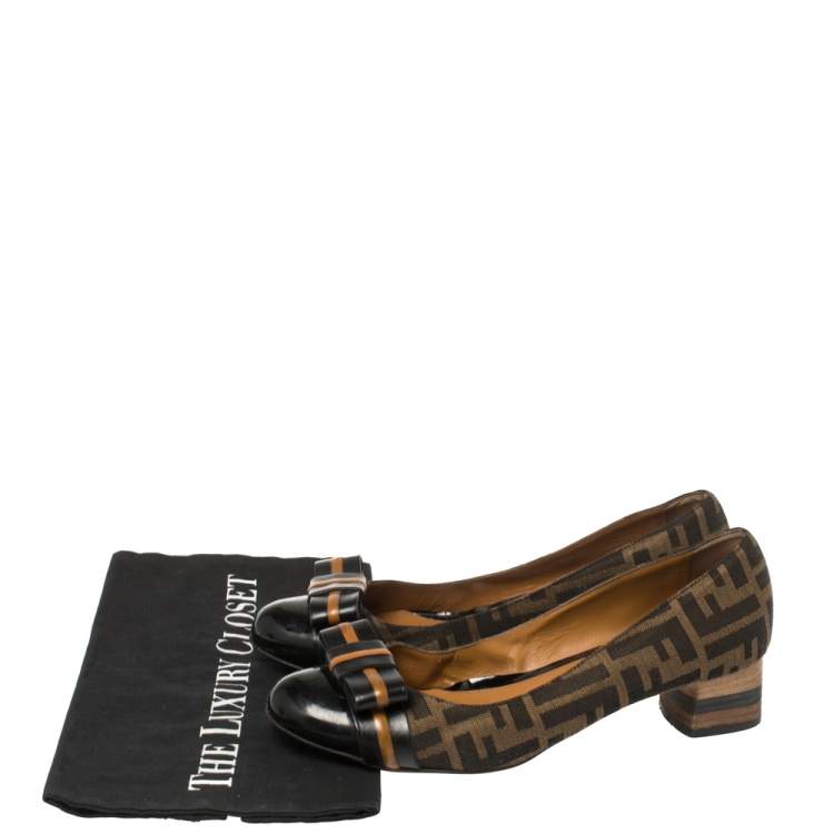 Pre Owned Fendi Brown/Black Zucca Canvas And Leather Bow Cap Toe Ballet Flats Size 39