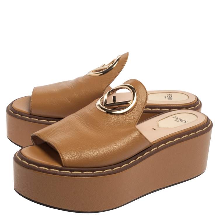 Pre Owned  Fendi Beige Leather Platform Slide Sandals Size 37
