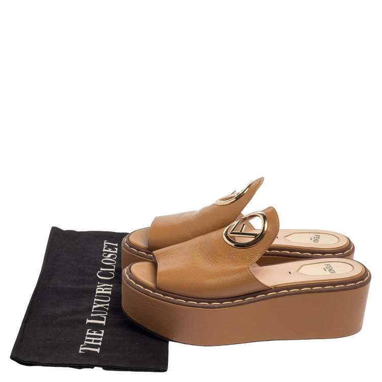 Pre Owned  Fendi Beige Leather Platform Slide Sandals Size 37