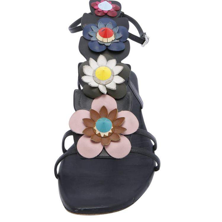 مملوكة مسبقًا Fendi Multicolor Floral Applique Flat Sandals Size EU 39