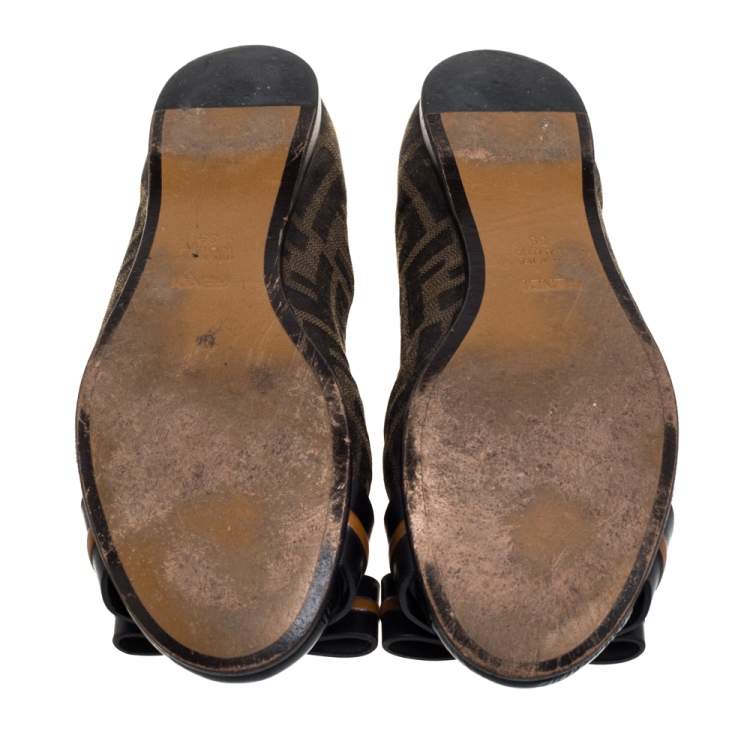 Pre Owned Fendi Brown/Black Zucca Canvas And Leather Bow Cap Toe Ballet Flats Size 39