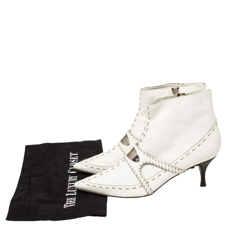 Pre Owned Fendi White Leather  Zipper Detail Pointed Toe  Boots Size 39