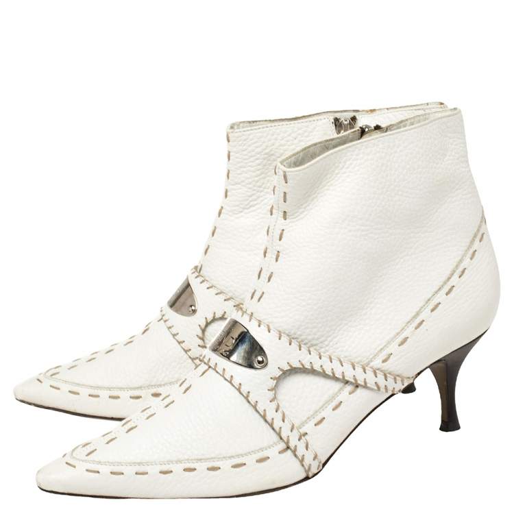 Pre Owned Fendi White Leather  Zipper Detail Pointed Toe  Boots Size 39