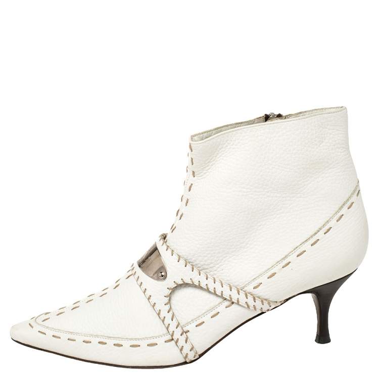 Pre Owned Fendi White Leather  Zipper Detail Pointed Toe  Boots Size 39