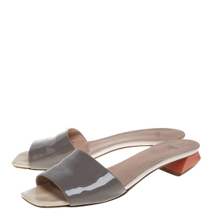 Pre Owned Fendi Grey Patent Leather Open Toe Flat Slides Size 39