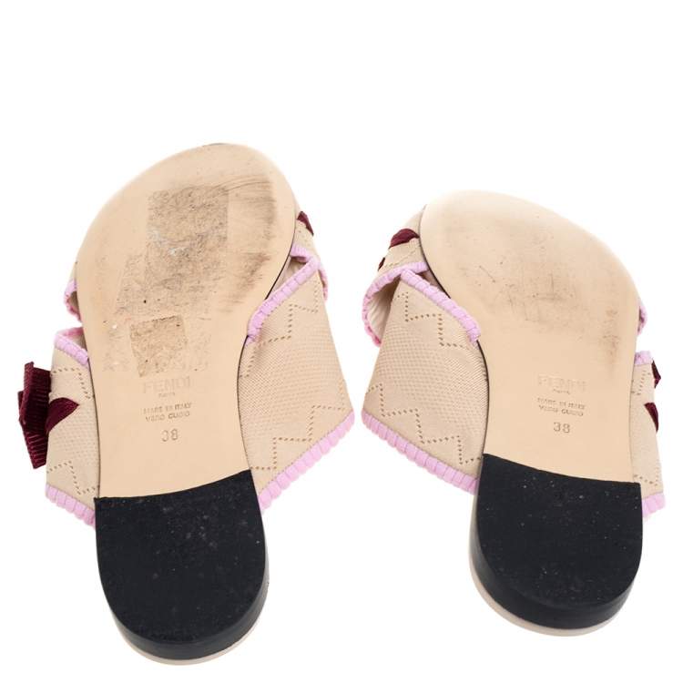 مملوكة مسبقًا Fendi Beige Knit Fabric with Contrast Bow Cross Strap Open Toe Flat Slides Size 38