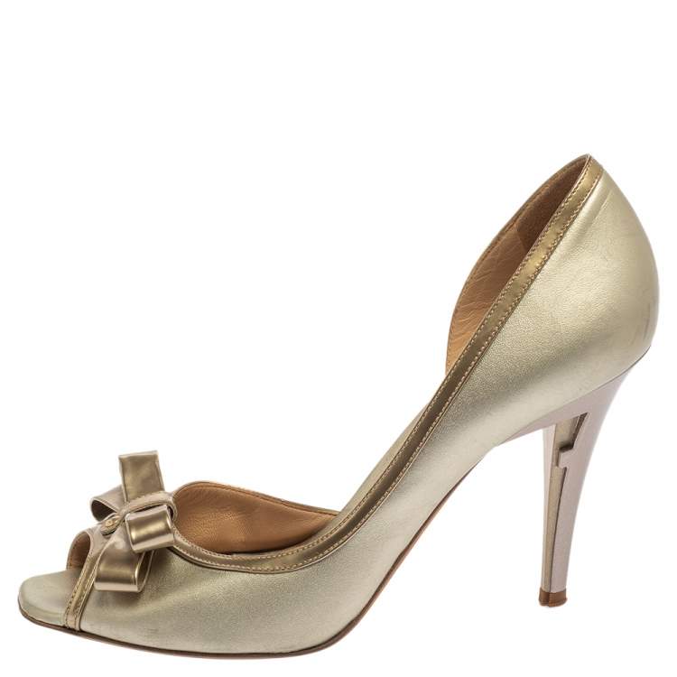 Pre Owned Fendi Metallic Silver Leather Bow Peep Toe Pumps Size 38.5