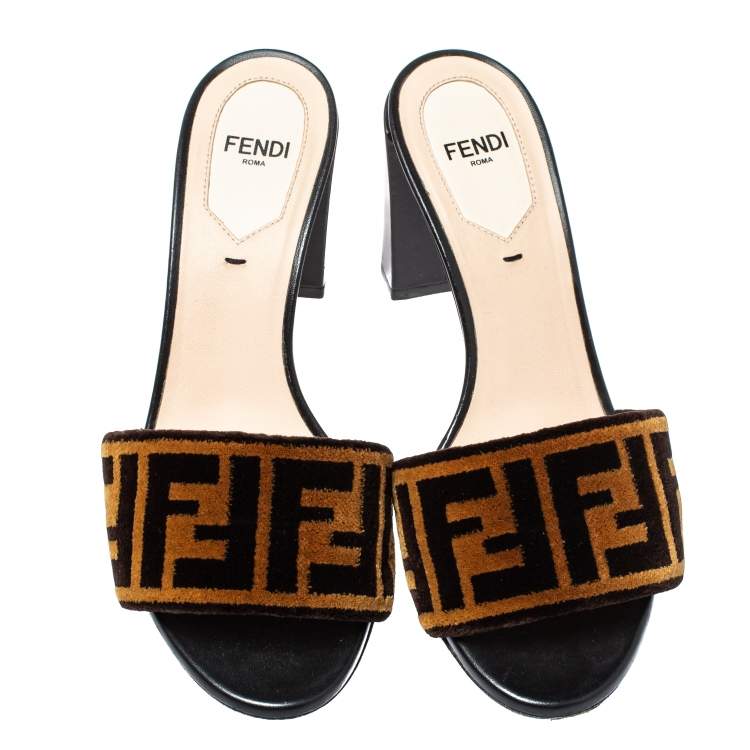 Pre Owned Fendi Brown/Black FF Logo Velvet Slide Sandals Size 36