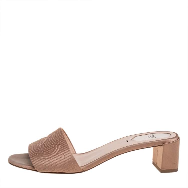 مملوكة مسبقًا Fendi Beige Satin Logo Embroidered Block Heel Slide Mules Size 39
