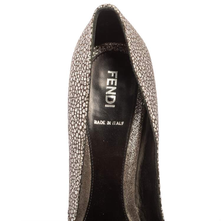 Pre Owned Fendi Silver Brocade Fabric and Textured Leather Deco Bow Peep Toe Platform Pumps Size 38