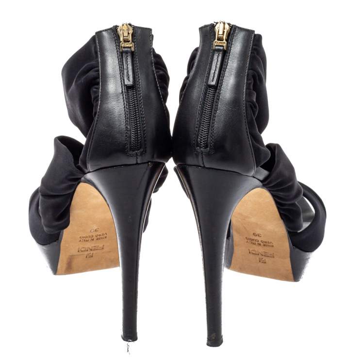 Pre Owned Fendi Black Fabric Strappy Sandals Size 39