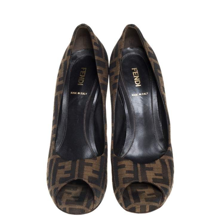 Pre Owned Fendi Brown Zucca Canvas Peep Toe Platform Pumps Size 39