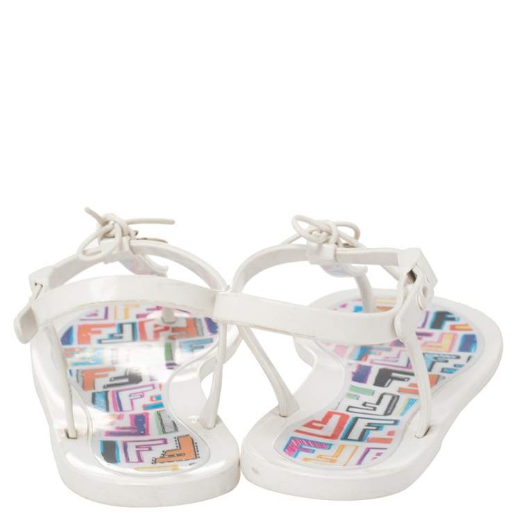Pre Owned Fendi White Rubber Logo Charm Sunny Thong Flat Sandals Size 40