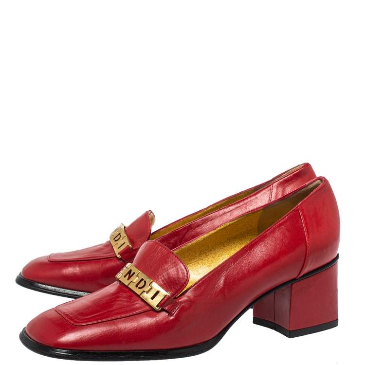 Pre Owned Fendi Red Leather Loafers Chain Detail Pumps Size 37