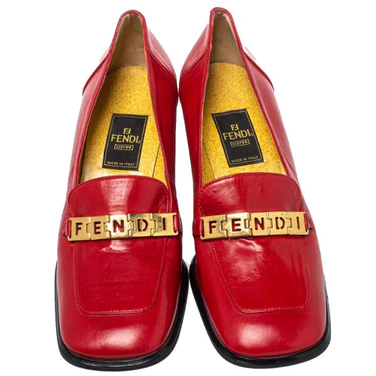 Pre Owned Fendi Red Leather Loafers Chain Detail Pumps Size 37