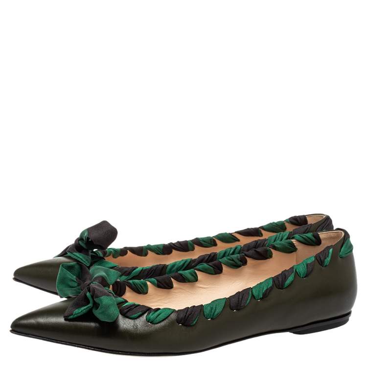 Pre Owned Fendi Olive Green Leather And Fabric Bow Pointed Toe Ballet Flats Size 40
