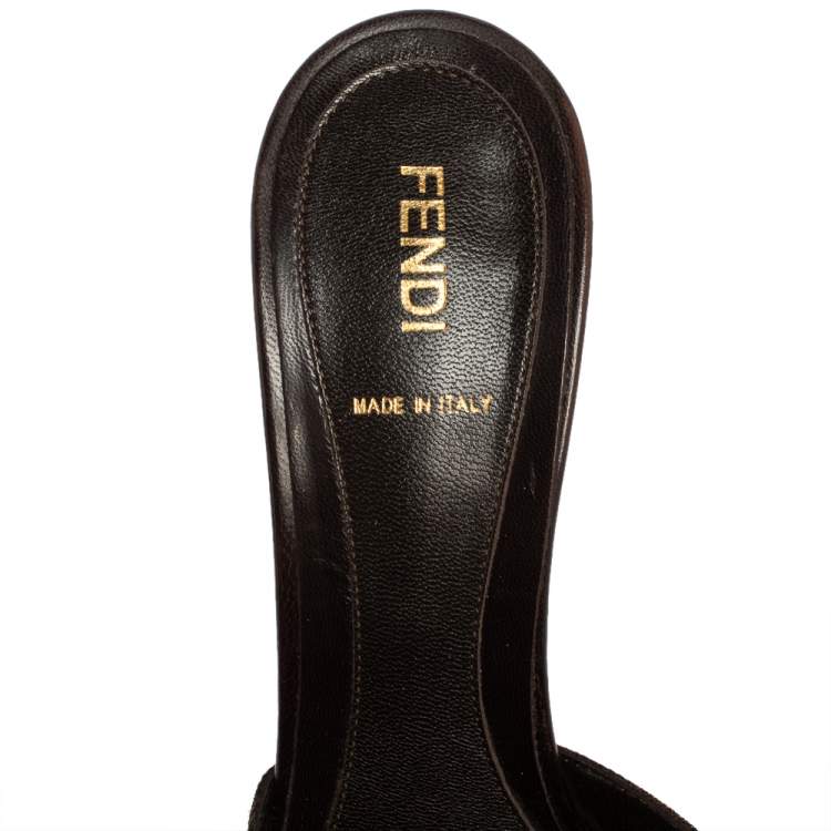 Pre Owned Fendi Tobacco Zucca Canvas and Leather Slide Sandals Size 39