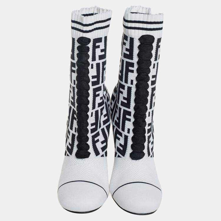 مملوكة مسبقًا Fendi White/Black Knit Fabric FF Logo Ankle Boots Size 39