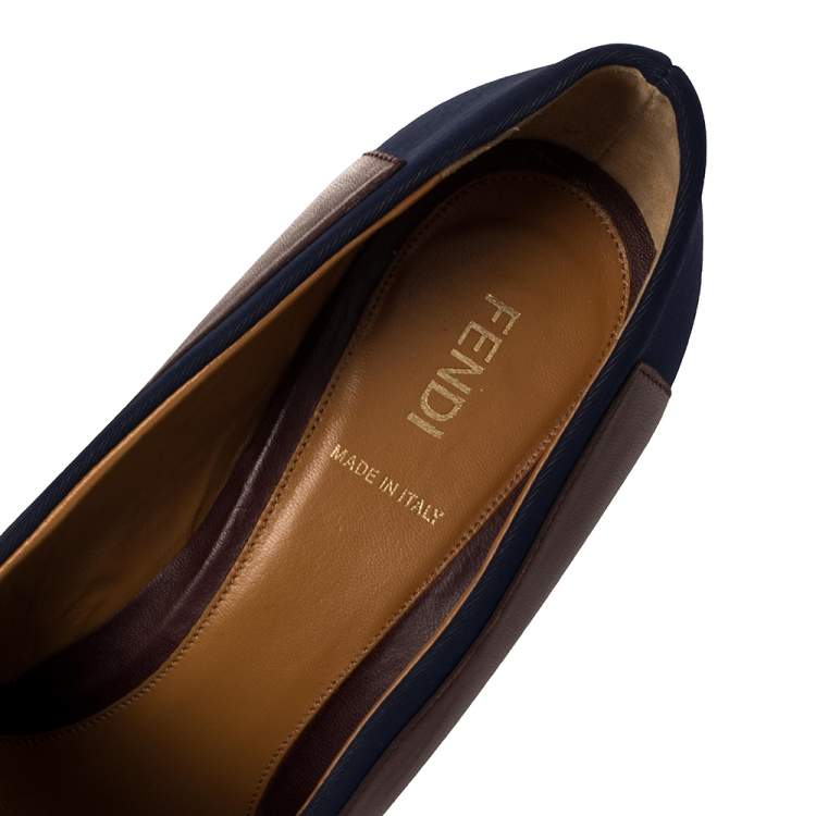 Pre Owned Fendi Brown/Blue Lizard Embossed Leather and Fabric Polifonia Court Studded Heel Pumps Size 39