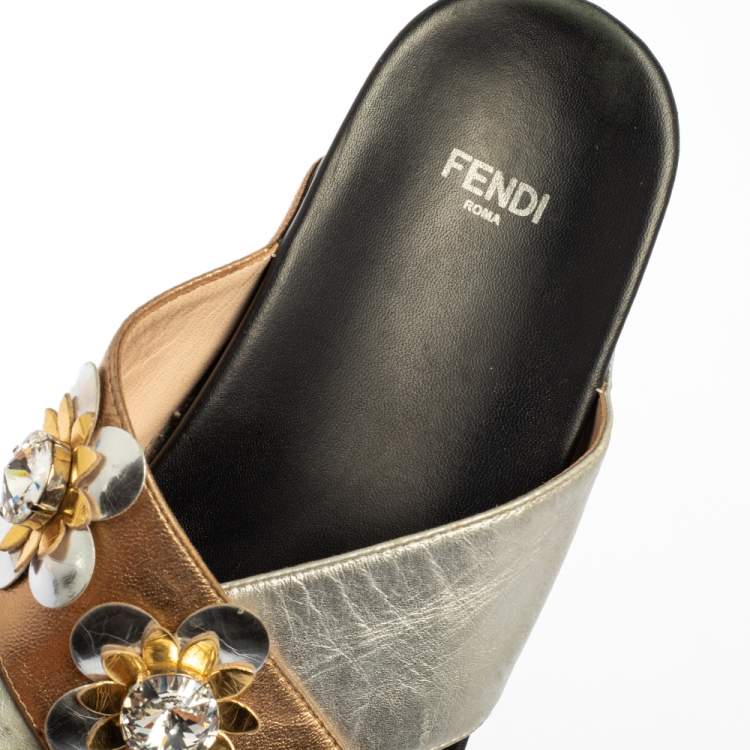 Pre Owned Fendi Silver/Gold Leather Flowerland Slides Size 37