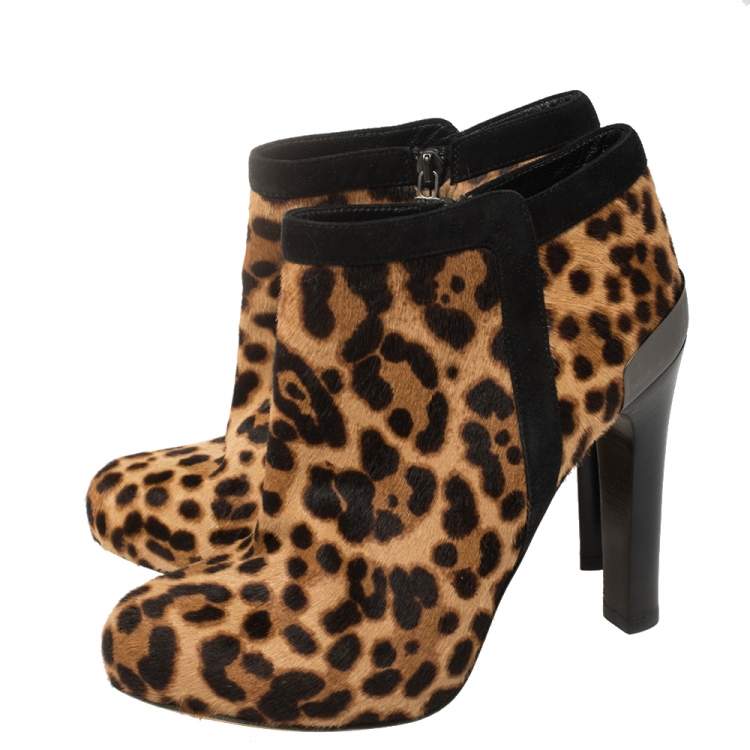 مملوكة مسبقًا Fendi Leopard Print Pony Hair Platform Ankle Booties Size 37.5