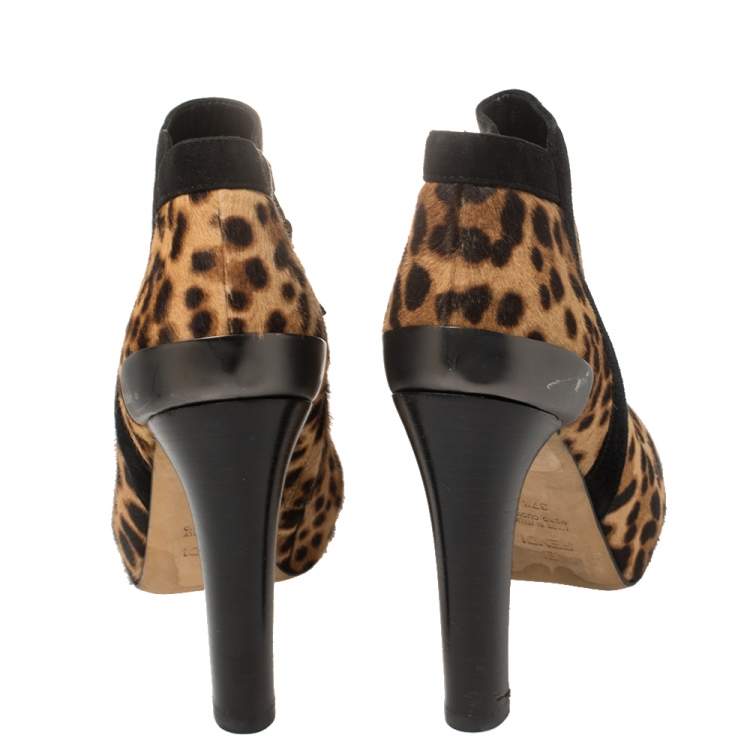 مملوكة مسبقًا Fendi Leopard Print Pony Hair Platform Ankle Booties Size 37.5