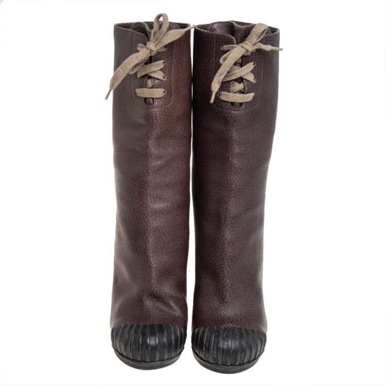 مملوكة مسبقًا Fendi Grey Embossed Leather Lace Up Detail Mid Calf Boots Size 40
