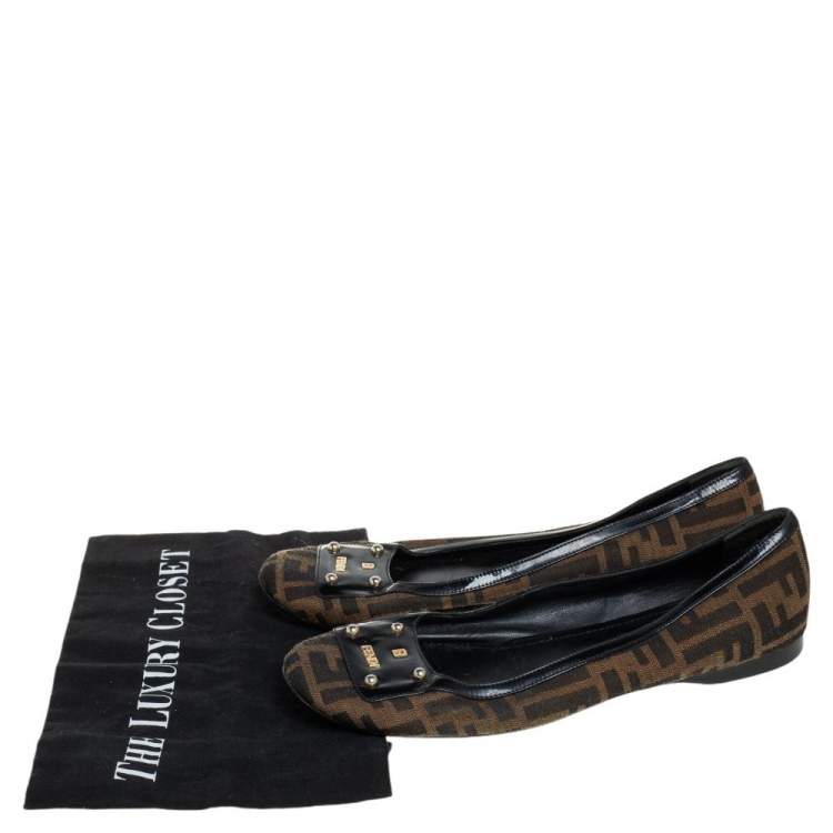 مملوكة مسبقًا Fendi Tobacco Zucca Canvas And Patent Trim Ballet Flats Size 41