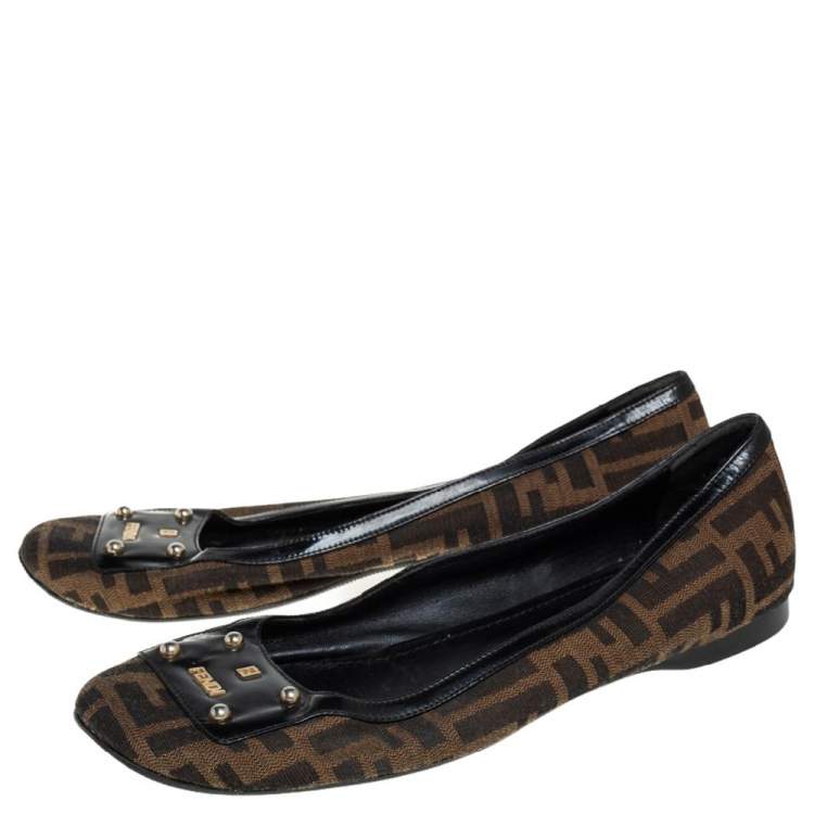 مملوكة مسبقًا Fendi Tobacco Zucca Canvas And Patent Trim Ballet Flats Size 41