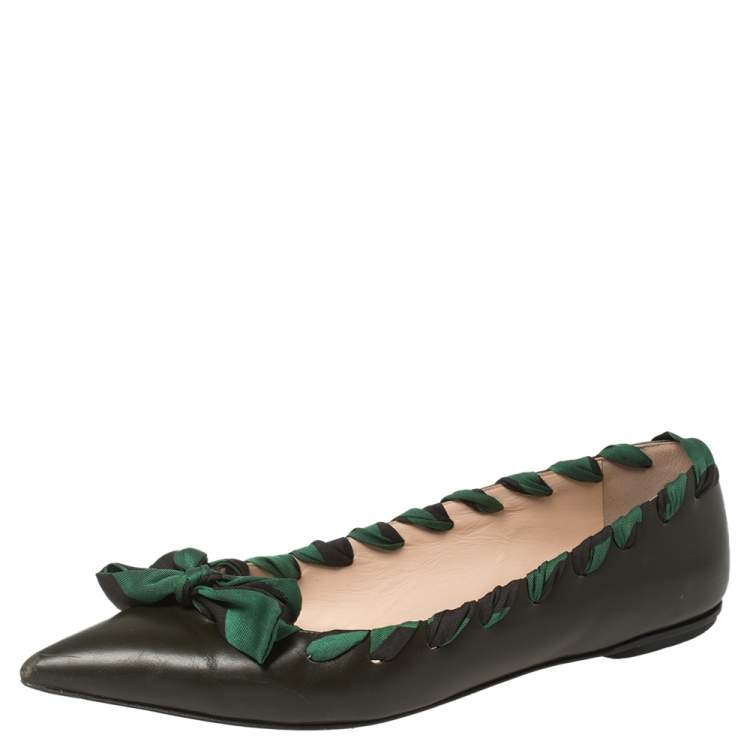 Pre Owned Fendi Green Leather And Woven Fabric Pointed Toe Flats Size 41