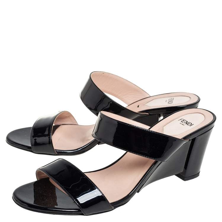 مملوكة مسبقًا Fendi Black  Patent Leather Wedge Slides Sandals Size 39.5