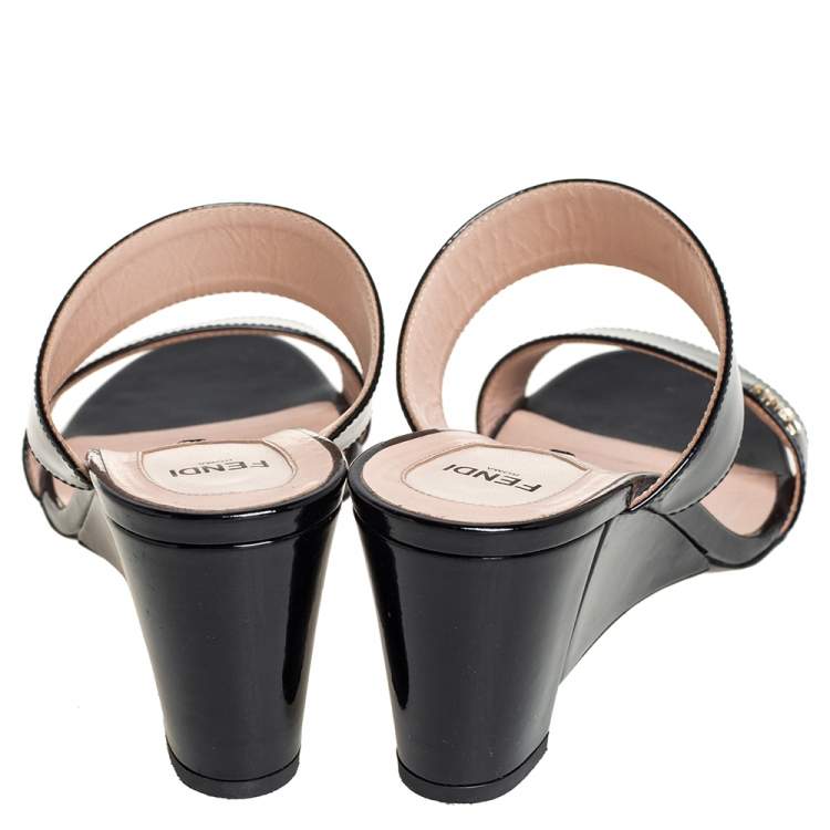 مملوكة مسبقًا Fendi Black  Patent Leather Wedge Slides Sandals Size 39.5