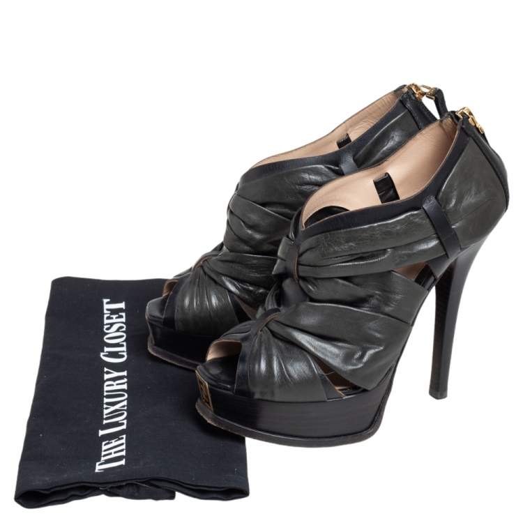 مملوكة مسبقًا Fendi Black Pleated Leather Peep Toe Ankle Booties Size 38.5