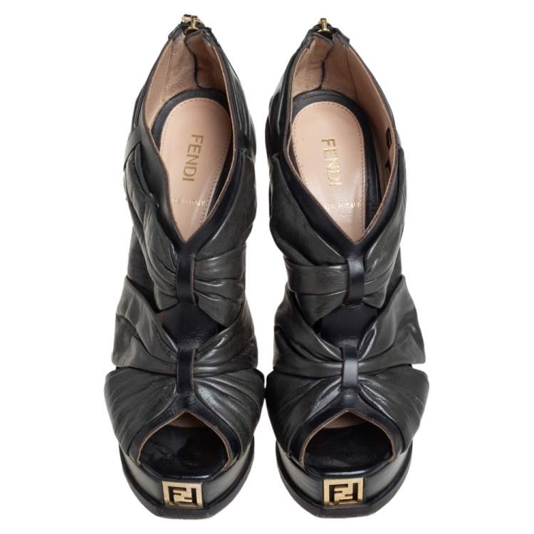 مملوكة مسبقًا Fendi Black Pleated Leather Peep Toe Ankle Booties Size 38.5