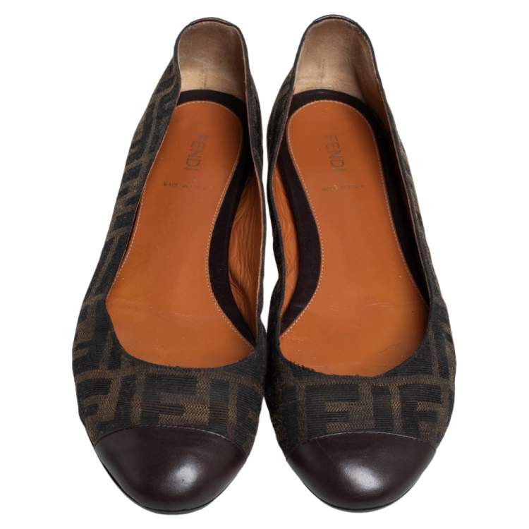 مملوكة مسبقًا Fendi Brown Zucca Canvas And Leather Cap Toe Ballet Flats Size 40