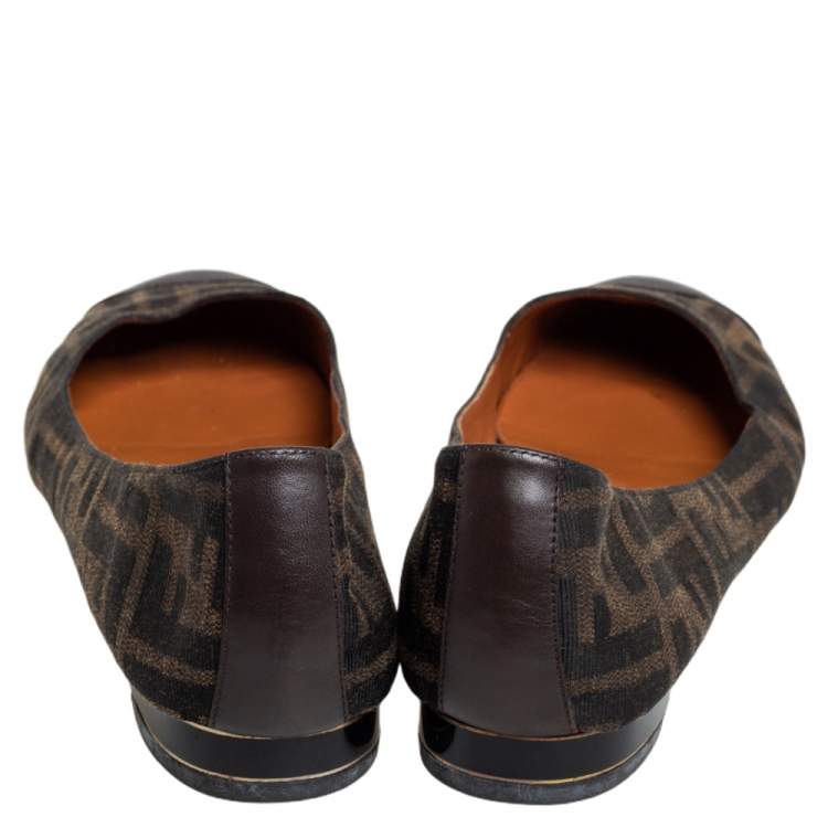 مملوكة مسبقًا Fendi Brown Zucca Canvas And Leather Cap Toe Ballet Flats Size 40