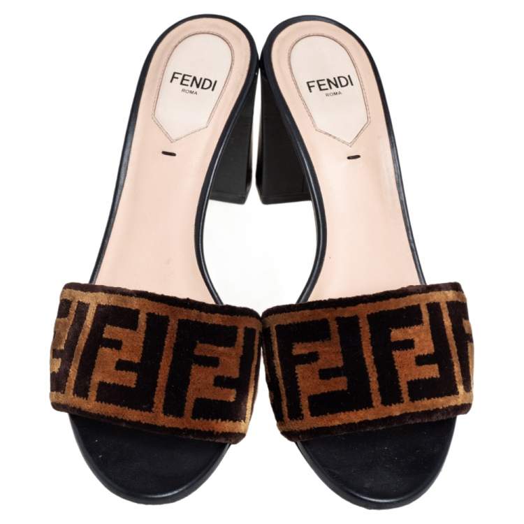 Pre Owned Fendi Brown Zucca Velvet Open Toe Slides Sandals Size 37.5