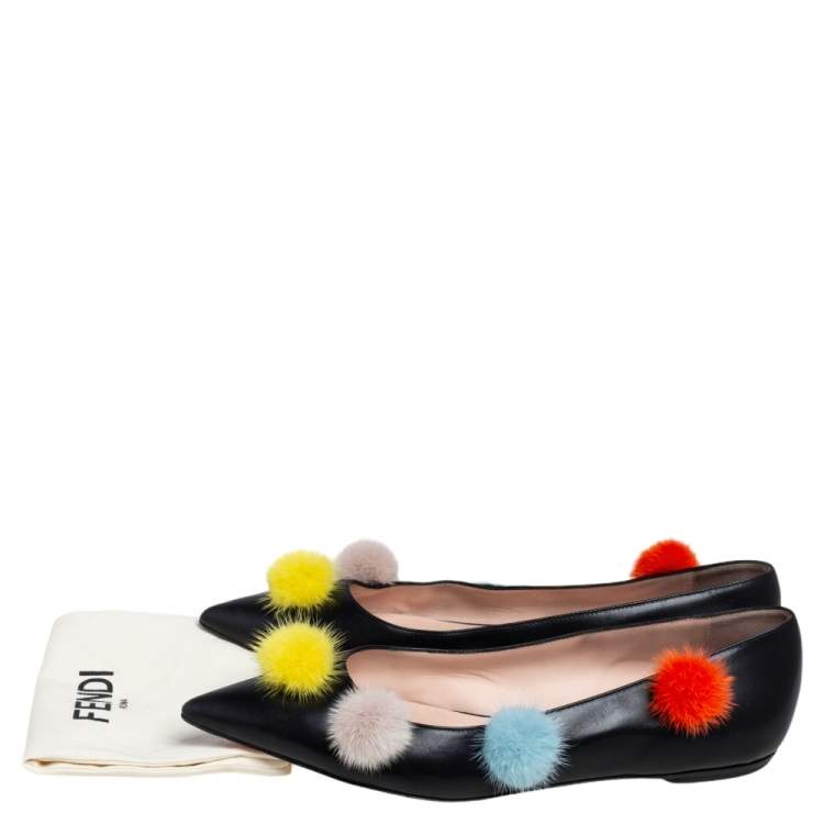 Pre Owned Fendi Black Leather And Fur Pom Pom Ballerina Flats Size 41
