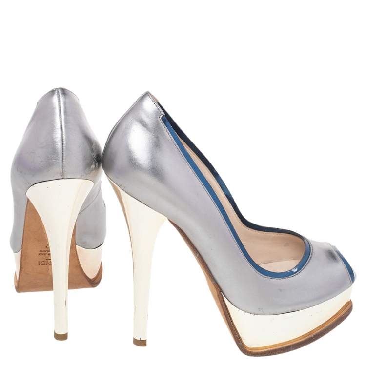 Pre Owned Fendi Silver Leather Fendista Peep Toe Platform Pumps Size 37