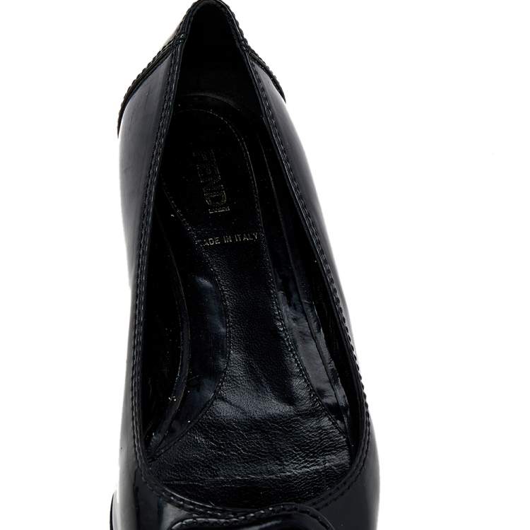 مملوكة مسبقًا Fendi Black Patent Leather Buckle Flats Size 37