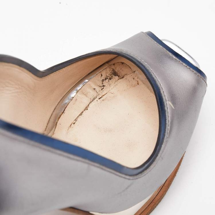 Pre Owned Fendi Silver/Blue Leather Fendista  Peep Toe Pumps Size 35