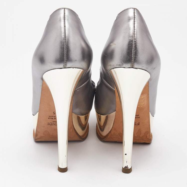Pre Owned Fendi Silver/Blue Leather Fendista  Peep Toe Pumps Size 35