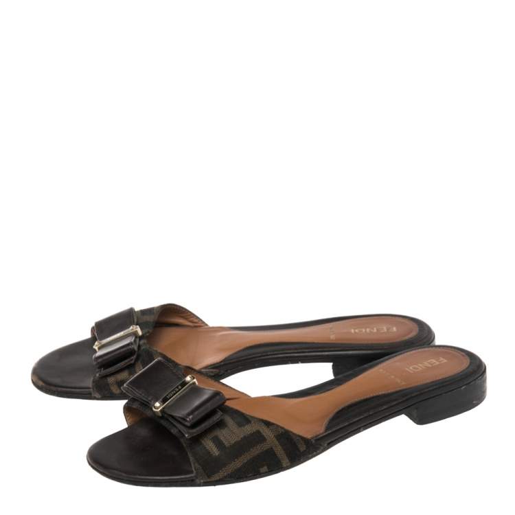 Pre Owned Fendi Brown Zucca Canvas And Leather Bow Slide Sandals Size 37.5