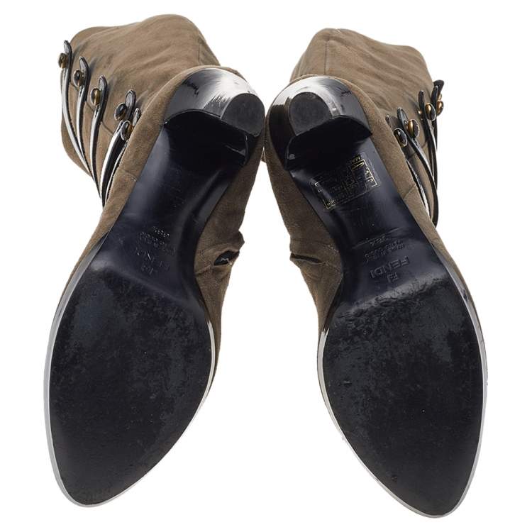 مملوكة مسبقًا Fendi Brown/Black Patent Leather Knee Length Boots Size 38.5