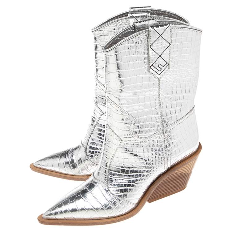 مملوكة مسبقًا Fendi Metallic Silver Croc Embossed Leather Cowboy Ankle Boots Size 40
