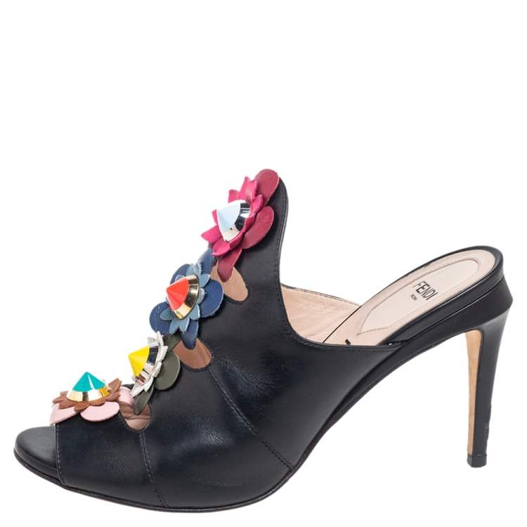 مملوكة مسبقًا Fendi Black Leather Floral Appliqué Mule Open Toe Sandals Size 37